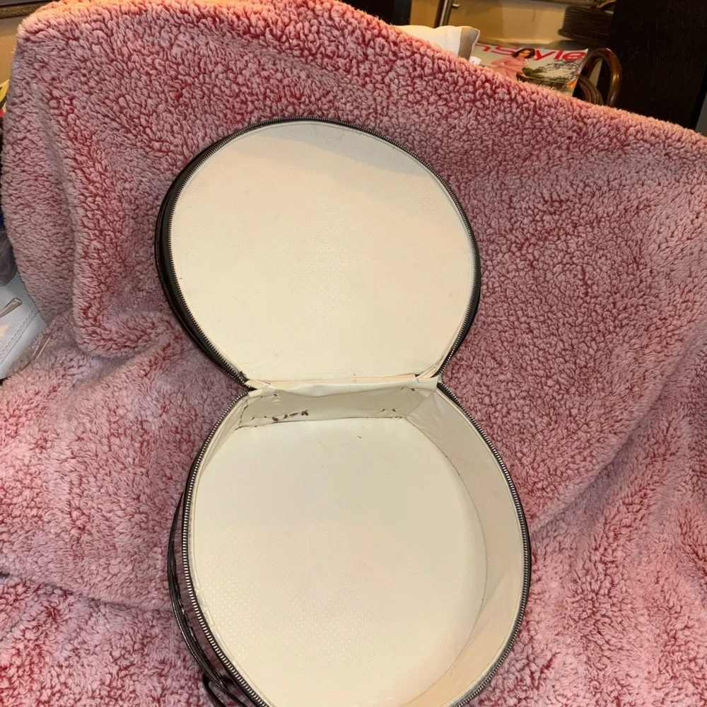 1960's Vinyl Mattel Ponytail Barbie Hat Box Case (GREAT CONDITION) - Picture 9 of 10